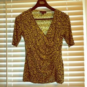 Dana Buchman size M blouse.